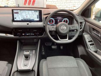 Nissan Qashqai 1.3 DiG-T MH 158 N-Connecta 5dr Xtronic