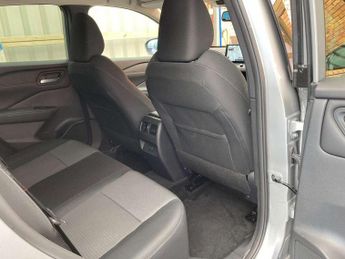 Nissan Qashqai 1.3 DiG-T MH 158 N-Connecta 5dr Xtronic