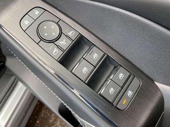 Nissan Qashqai 1.3 DiG-T MH 158 N-Connecta 5dr Xtronic