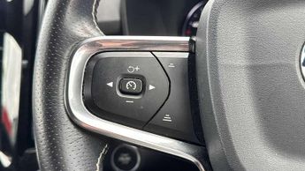 Volvo XC40 1.5 T3 [163] R DESIGN 5dr