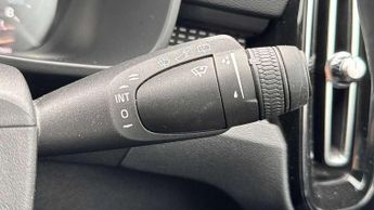 Volvo XC40 1.5 T3 [163] R DESIGN 5dr