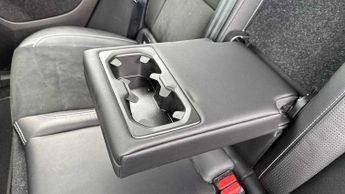 Volvo XC40 1.5 T3 [163] R DESIGN 5dr