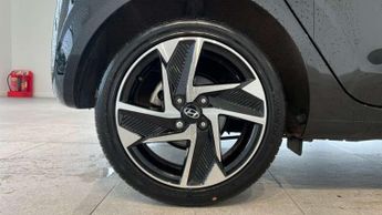 Hyundai i10 1.0 MPi Premium 5dr Auto