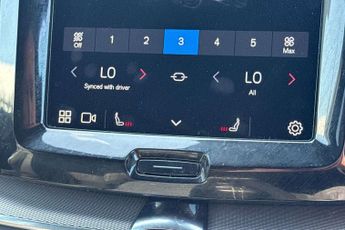 Volvo XC60 2.0 B4D R DESIGN 5dr AWD Geartronic