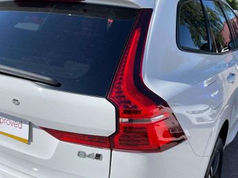 Volvo XC60 2.0 B4D R DESIGN 5dr AWD Geartronic