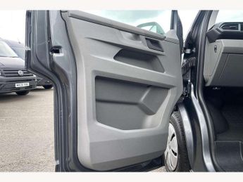 Volkswagen Transporter 2.0 TDI 110 Startline Kombi Van