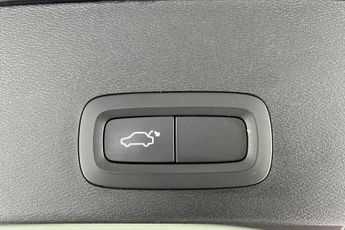 Volvo XC40 1.5 T3 [163] R DESIGN 5dr Geartronic