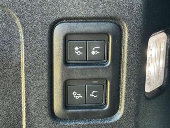 Land Rover Defender 5.0 P525 V8 Carpathian Edition 90 3dr Auto