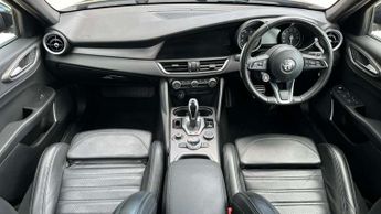 Alfa Romeo Giulia 2.0 TB 280 Veloce [Performance brake] 4dr Auto