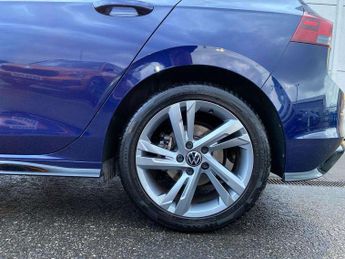 Volkswagen Golf 1.5 eTSI 150 R-Line 5dr DSG
