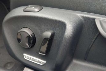 Volkswagen Passat Estate 1.5 TSI eHybrid R-Line 5dr DSG