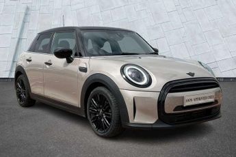 MINI Hatch 1.5 Cooper Exclusive 5dr Auto [Comfort/Nav Pack]