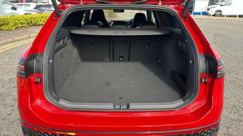 Volkswagen Passat Estate 1.5 TSI eHybrid 272 R-Line 5dr DSG