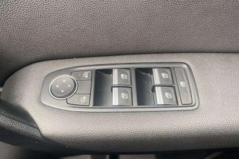 Renault Captur 1.3 TCE 140 SE Edition 5dr EDC