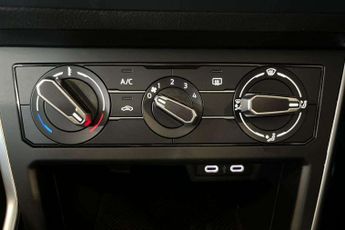 Volkswagen Polo 1.0 TSI Life 5dr