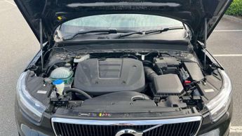 Volvo XC40 1.5 T3 [163] Momentum 5dr