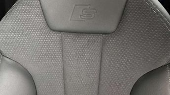 Audi A4 Avant 35 TDI Black Edition 5dr S Tronic