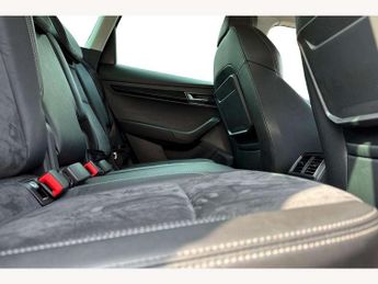 Skoda Karoq 1.5 TSI SE L 5dr