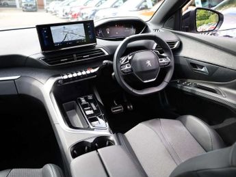 Peugeot 3008 1.2 Hybrid 136 Allure Premium+ 5dr e-DSC6