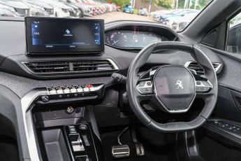 Peugeot 3008 1.2 Hybrid 136 Allure Premium+ 5dr e-DSC6