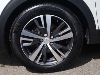 Peugeot 3008 1.2 Hybrid 136 Allure Premium+ 5dr e-DSC6