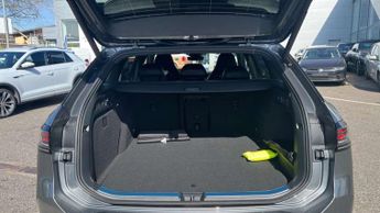 Volkswagen Passat Estate 1.5 TSI eHybrid 272 R-Line 5dr DSG