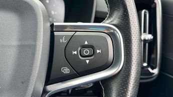 Volvo XC40 2.0 D4 [190] R DESIGN Pro 5dr AWD Geartronic