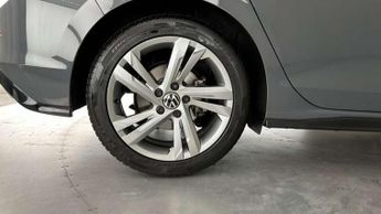 Volkswagen Golf 2.0 TDI 150 R-Line 5dr DSG