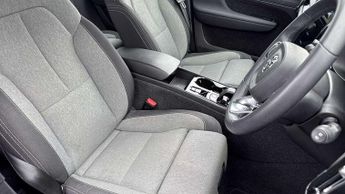 Volvo XC40 Recharge 1.5 T4 Recharge PHEV Plus Dark 5dr Auto