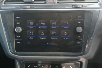 Volkswagen Tiguan 1.5 TSI 150 R-Line Edition 5dr DSG