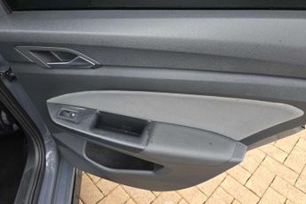 Volkswagen Golf 1.5 eTSI 150 R-Line 5dr DSG