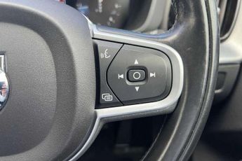 Volvo XC60 2.0 D4 Momentum Pro 5dr AWD Geartronic