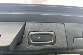 Volvo XC60 2.0 B4D Momentum 5dr AWD Geartronic