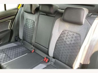 Volkswagen Golf 2.0 TDI 150 R-Line 5dr DSG