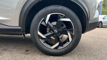 Nissan Juke 1.0 DiG-T 114 N-Connecta 5dr DCT
