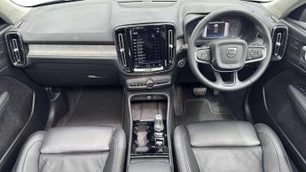 Volvo XC40 2.0 B4P Ultimate Dark 5dr Auto