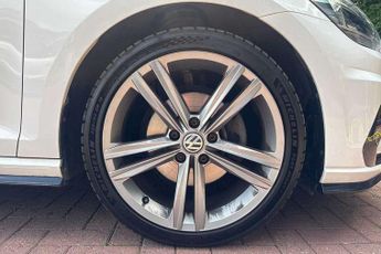 Volkswagen Golf 1.5 TSI EVO 150 R-Line 5dr