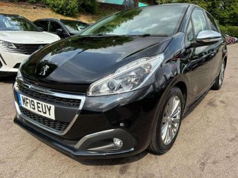 Peugeot 208 1.2 PureTech 82 Signature 5dr [Start Stop]