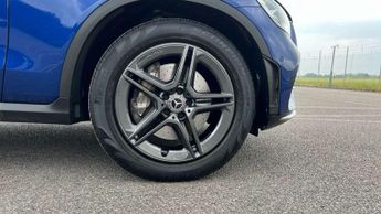 Mercedes-Benz GLC GLC 220d 4Matic AMG Line 5dr 9G-Tronic