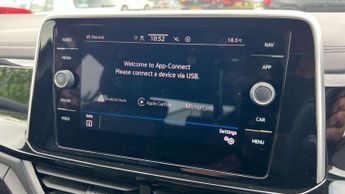 Volkswagen T-Roc 1.5 TSI R-Line 5dr
