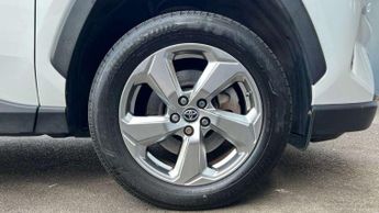 Toyota RAV4 2.5 VVT-i Hybrid Design 5dr CVT 2WD