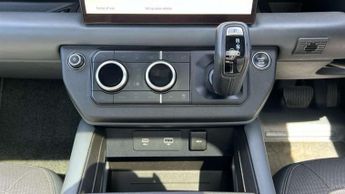 Land Rover Defender 3.0 D250 X-Dynamic HSE 90 3dr Auto