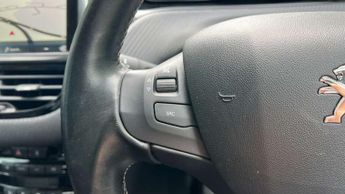 Peugeot 208 1.2 PureTech 82 Tech Edition 5dr [Start Stop]