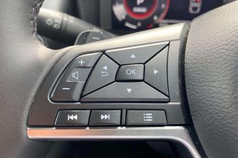 Nissan Juke 1.0 DiG-T N-Connecta 5dr DCT