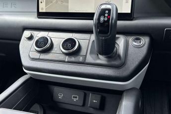 Land Rover Defender 3.0 D300 Hard Top X-Dynamic HSE Auto