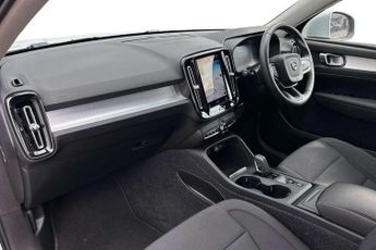 Volvo XC40 1.5 T3 [163] Momentum 5dr Geartronic