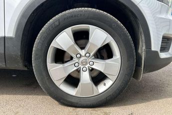 Volvo XC40 1.5 T3 [163] Momentum 5dr Geartronic