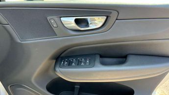 Volvo XC60 2.0 B4D Momentum 5dr AWD Geartronic