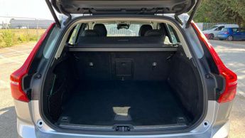 Volvo XC60 2.0 B4D Momentum 5dr AWD Geartronic
