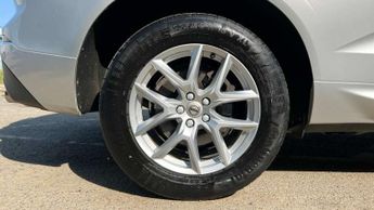Volvo XC60 2.0 B4D Momentum 5dr AWD Geartronic